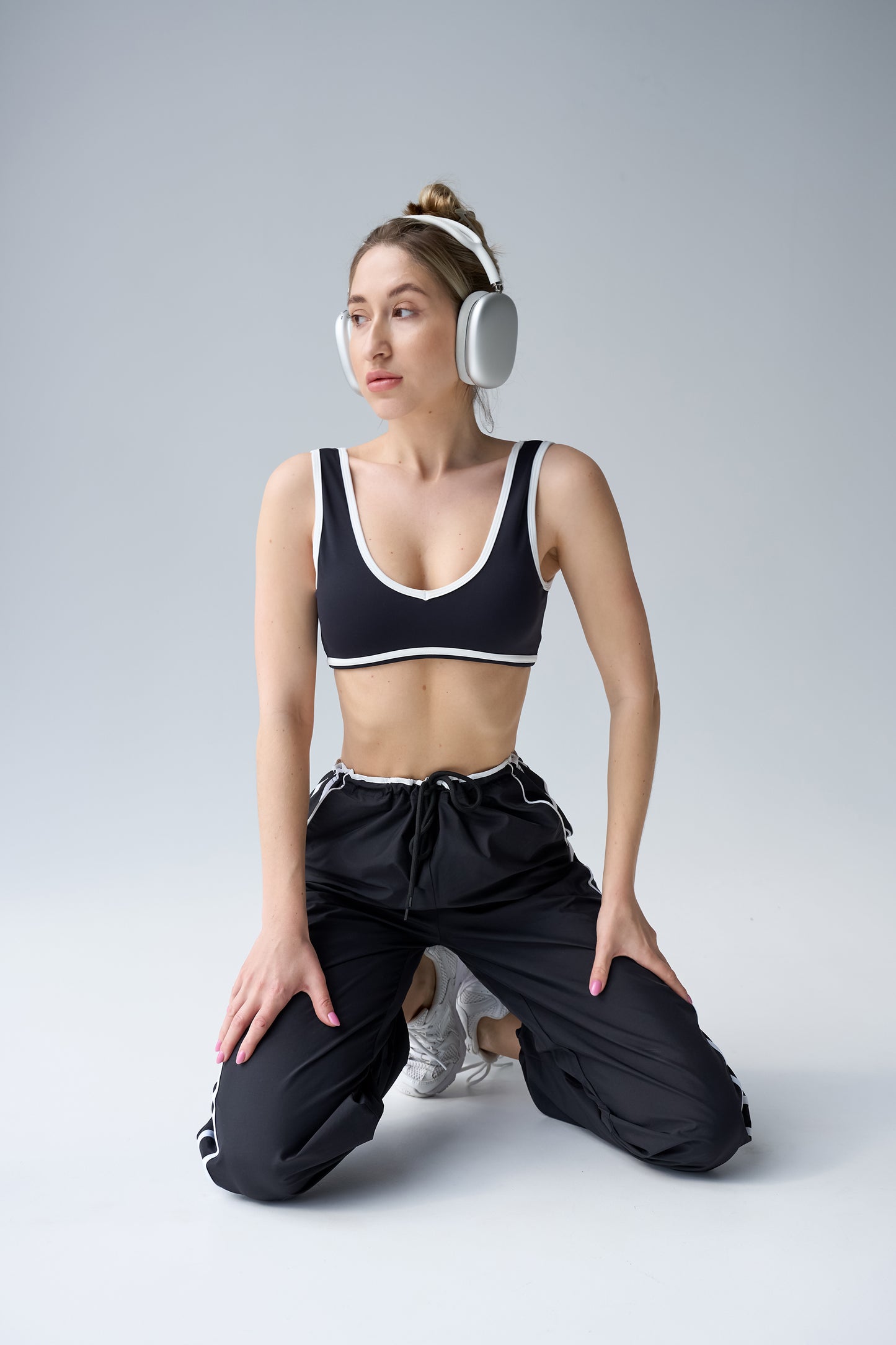 топ PILATES чорний
