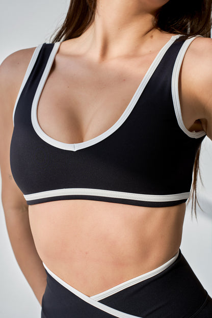 топ PILATES чорний